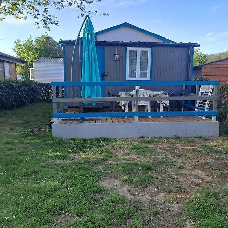 Hotel Chalet Pour 5 Personnes Equipe Sur Emplacement Privatif Dans Camping 4 Etoiles Appartenant Et Gere Par Un Particulier Foix Zewnętrze zdjęcie